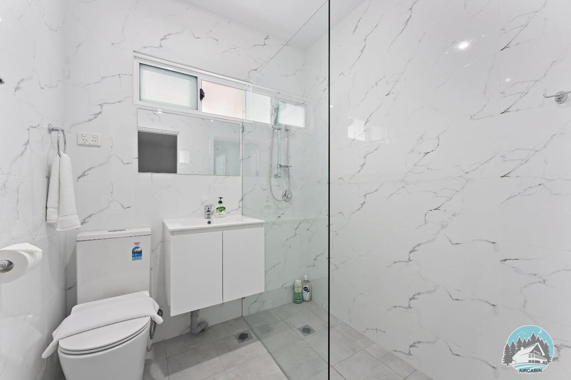 Appartamento Stylish 4-bed Loft In Manly Walk To & Ferry *